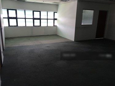 I am looking at Tanglin Shopping Centre's property listing, $10,000/mth, what do you think about this?