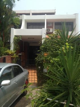 I am looking at Bedok Pesari's property listing, $4,200/mth, what do you think about this?