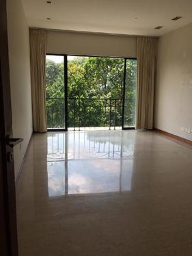 I am looking at 28 Shelford's property listing, $2,800/mth, what do you think about this?