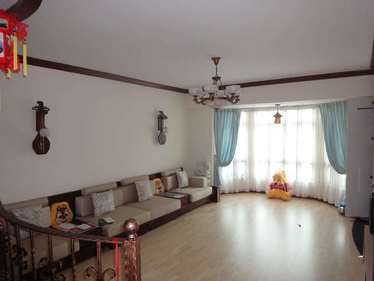 I am looking at Hume Park I's property listing, $3,200/mth, what do you think about this?