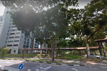 I am looking at 126 Simei Street 1's property listing, $650/mth, what do you think about this?