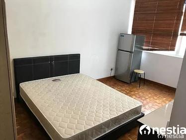 I am looking at Coronation Arcade's property listing, $1,000/mth, what do you think about this?