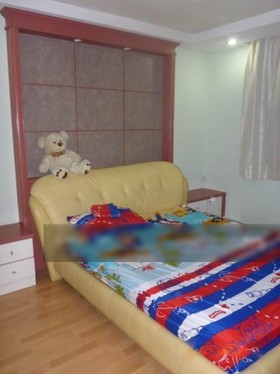 I am looking at 359A Admiralty Drive's property listing, $1,800/mth, what do you think about this?