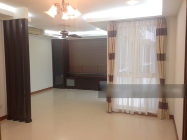 I am looking at Savannah Condopark's property listing, $3,500/mth, what do you think about this?