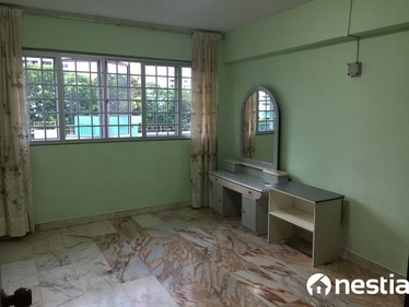 I am looking at 733 Yishun Avenue 5's property listing, $550/mth, what do you think about this?