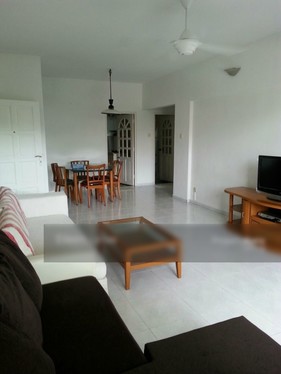I am looking at Hollywood Apartments's property listing, $3,000/mth, what do you think about this?