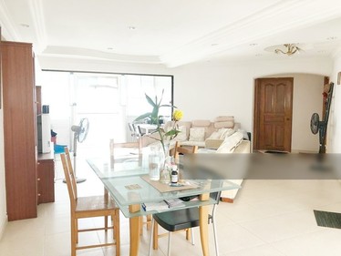 I am looking at 238 Compassvale Walk's property listing, $2,200/mth, what do you think about this?
