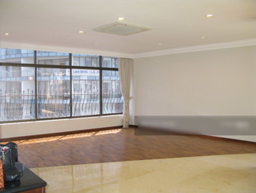 I am looking at Top Ten Apts's property listing, $7,500/mth, what do you think about this?