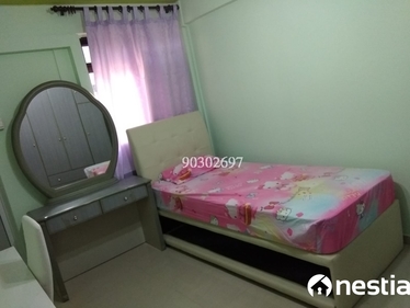 I am looking at 701 West Coast Road's property listing, $850/mth, what do you think about this?