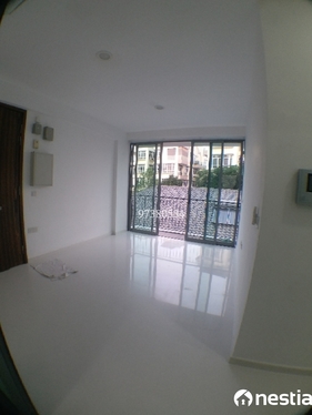I am looking at The Cherrywood's property listing, $2,600/mth, what do you think about this?