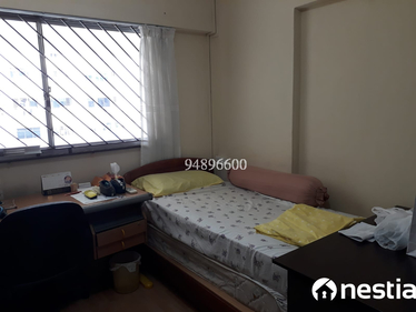 I am looking at 186 Bishan St 13's property listing, $800/mth, what do you think about this?