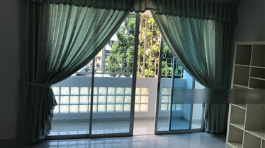 I am looking at Kurau Court's property listing, $2,300/mth, what do you think about this?