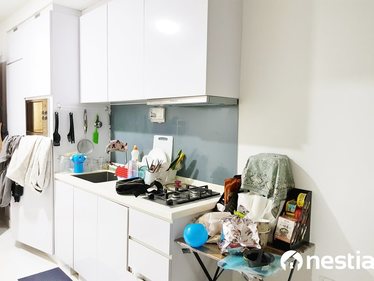 I am looking at Treasures @ G20's property listing, $1,650/mth, what do you think about this?