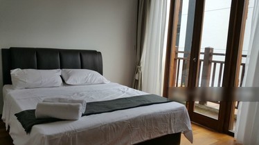 I am looking at JJ's Residences @ Jervois's property listing, $3,400/mth, what do you think about this?