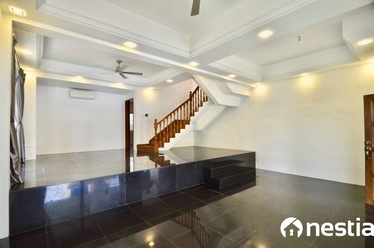I am looking at Mugliston Hill's property listing, $4,000/mth, what do you think about this?