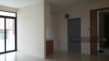 I am looking at Sunstone Residences's property listing, $3,000/mth, what do you think about this?