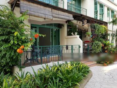 I am looking at The Sunnydale's property listing, $4,200/mth, what do you think about this?