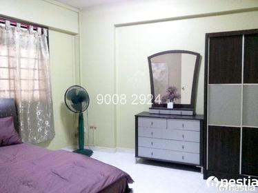 I am looking at 298 Bukit Batok Street 22's property listing, $700/mth, what do you think about this?
