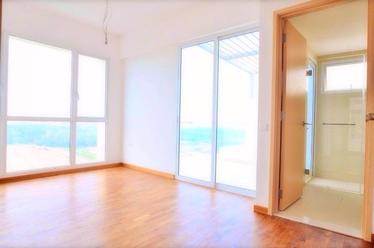 I am looking at The Tampines Trilliant's property listing, $1,300/mth, what do you think about this?