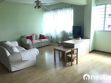 I am looking at 965 Jurong West St 93's property listing, $720/mth, what do you think about this?