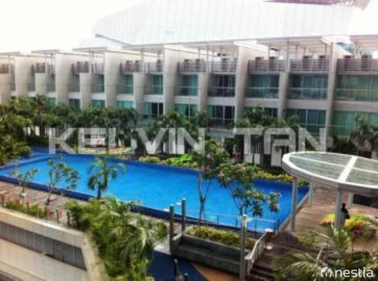 The Rochester 33 Rochester Drive,3,1948 Sqft, Condominiums, Apartments